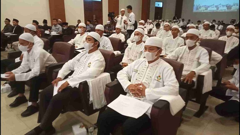 STIE Hidayatullah Gelar Penugasan Dai Sarjana ke Penjuru Negeri
