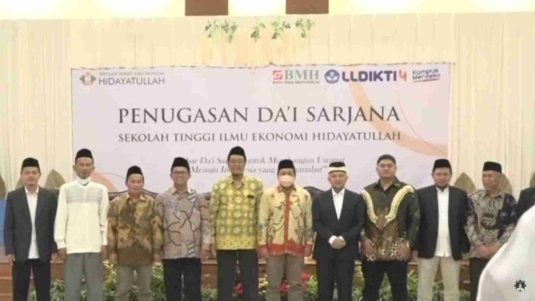 Kepala LLDIKTI IV dan LSP BWI Hadiri Penugasan Dai Sarjana STIE Hidayatullah