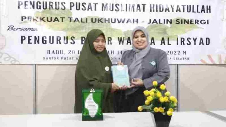 Muslimat Hidayatullah Kuatkan Silaturrahim dengan Wanita Al-Irsyad