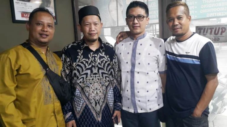 Kegigihan Seorang Ayah untuk Kebaikan Agama Anaknya