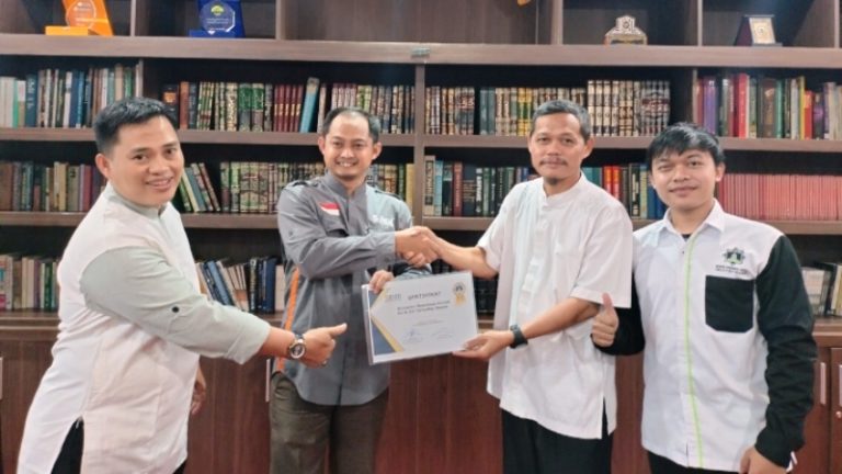 Tingkatkan Kapasitas, Hidayatullah Beri Beasiswa Kepada Para Dosen