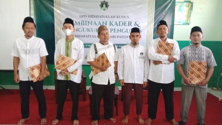 Teguh Berkhidmat, DPD Hidayatullah Kabupaten Kudus Kukuhkan 5 DPC