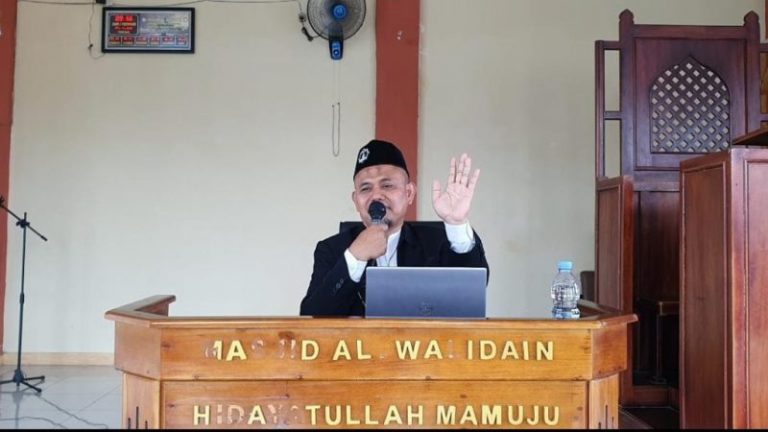 Ustadz Aghis Mahruri: Mengajar adalah Amanah Mulia