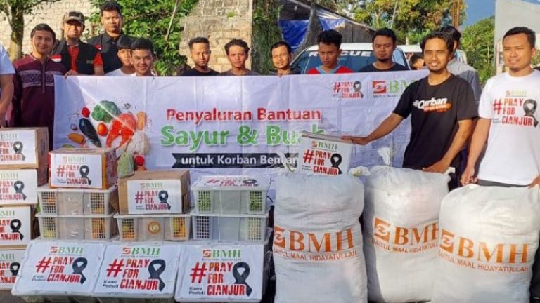Terus Bertahan, BMH Bantu Kebutuhan Pangan Warga Penyintas Gempa Cianjur