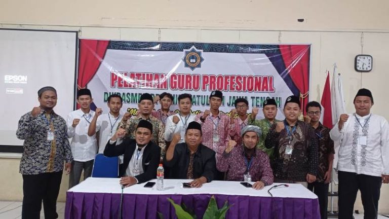 Dikdasmen DPW Hidayatullah Jawa Tengah Gelar Diklat Guru Profesional