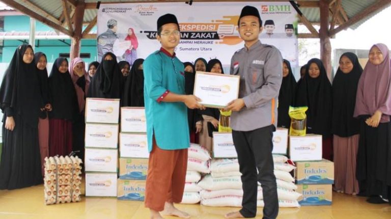 Bukti Nyata Kebaikan Laznas BMH Kirim Logistik untuk Santri dan Warga Dhuafa