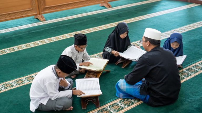 Kita Harus Wariskan Islam kepada Generasi Muda