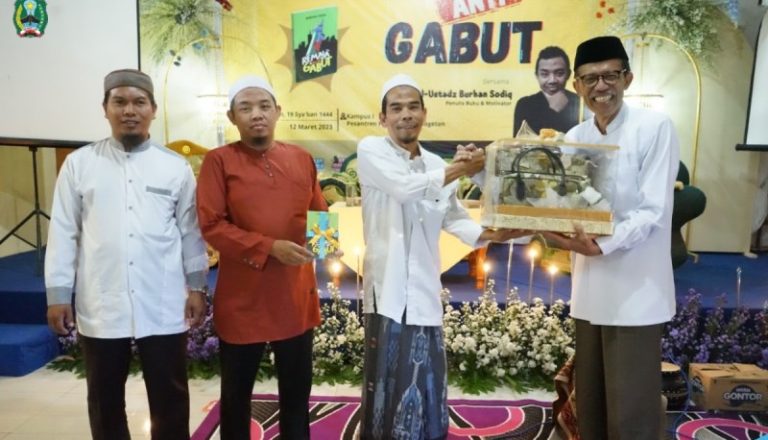 Hadir di Kampus Hidayatullah Magetan, Bupati Ajak Remaja Bangun Budaya Tulis