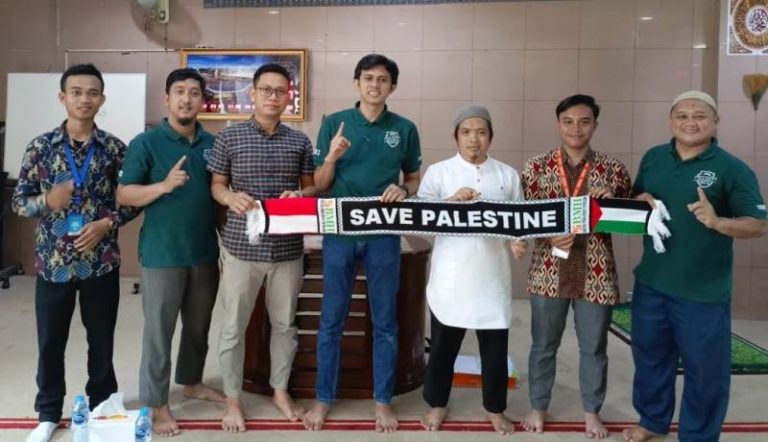 Peduli Palestina Jamaah Masjid Kawasan Industri Jakarta Infak Melalui Laznas BMH