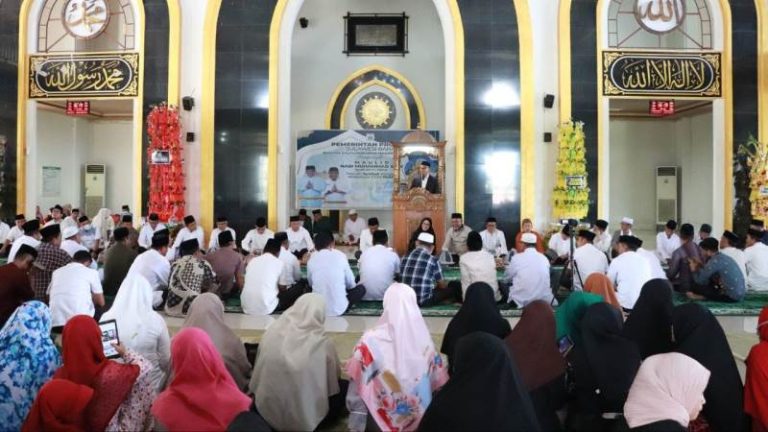 Maulid Nabi Muhammad di Masjid Baitul Anwar Komplek Kantor Pemprov Sulbar