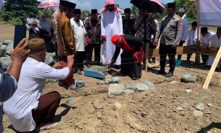 Walikota Tidore Launching RQ dan Peletakan Batu Pertama Asrama Ponpes Bina Salam Hidayatullah