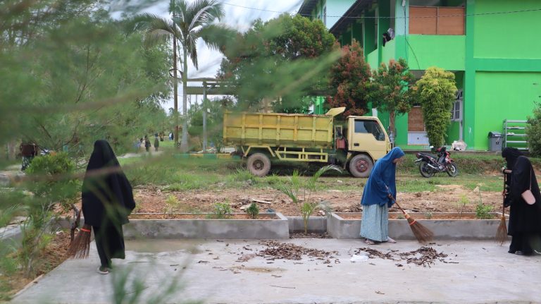 Santri Putri dan Ummahat Terlibat Aktif Sambut Silatnas Hidayatullah 2023