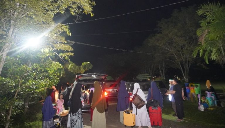 Rombongan Silatnas Kalbar Tiba di Gunung Tembak, Rela 3 Hari Lebih Tempuh Jalan Darat