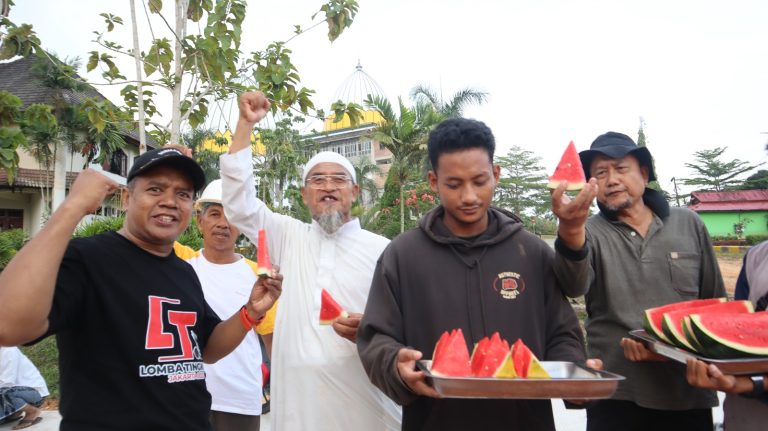 Semangat Bela Palestina Ditumpahkan dalam Gairah Kerja Bakti Ratakan “Bukit”