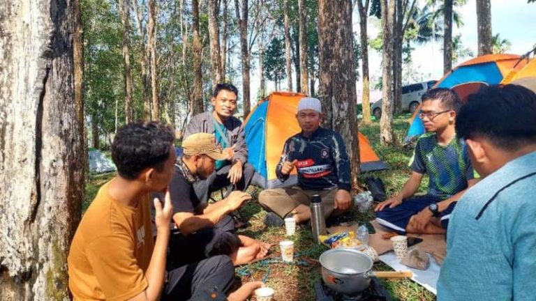 Hangatnya Ngopi Bareng Tamu Silatnas Hidayatullah sambil Cengkerama di Kampus Gutem
