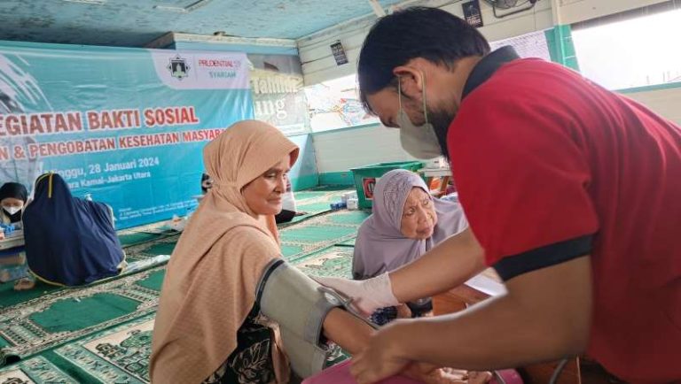Islamic Medical Service bareng Prudential Syariah Baksos Kesehatan di Pesisir Jakarta