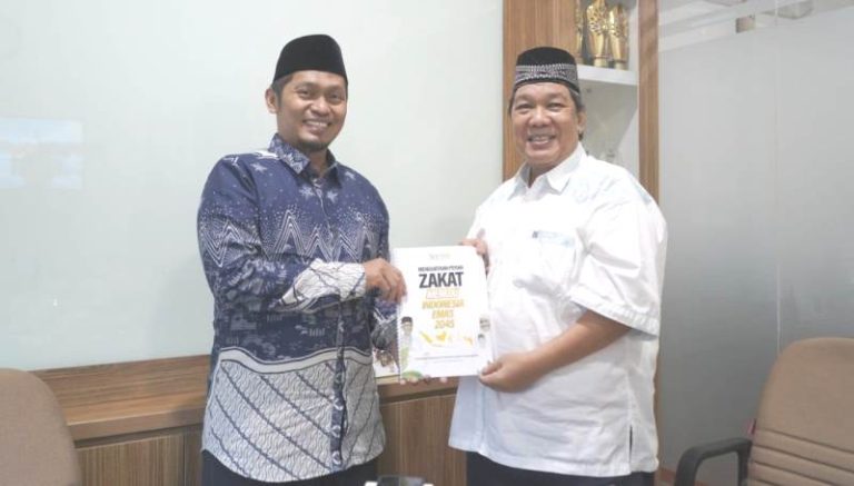 Pimpinan Baznas Prof Dr Nadratuzzaman Hosen Kunjungi Laznas BMH