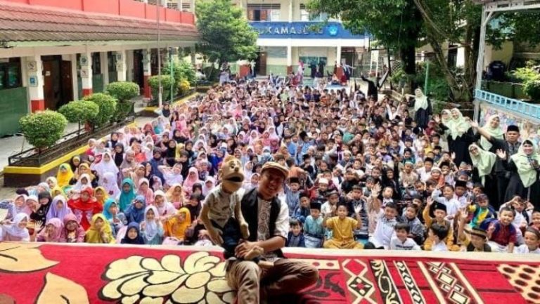 Indonesia Bercerita di SDN Sukamaju 10 Gugah Murid Selami Hikmah Ibadah