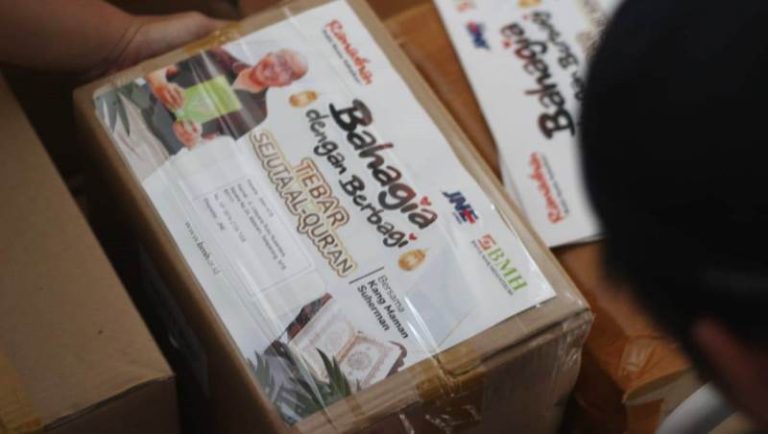 JNE, Kang Maman dan BMH Sambut Ramadhan dengan Kirim 1500 Al Qur’an ke Seluruh Provinsi