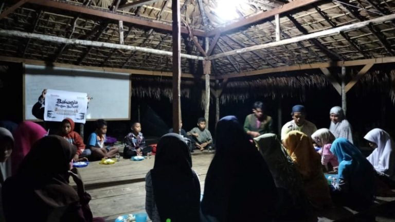 Hangat dalam Kebersamaan Berbuka Puasa Bersama Suku Pedalaman Halmahera