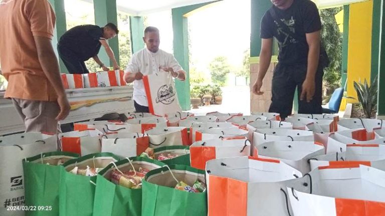 BMH Serahkan 50 Paket Bingkisan Ramadhan di Sulteng dalam Kolaborasi dengan Kemenag