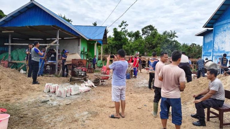 Polres Boven Digoel Papua Selatan Gotong Royong Bangun Masjid Pesantren Hidayatullah