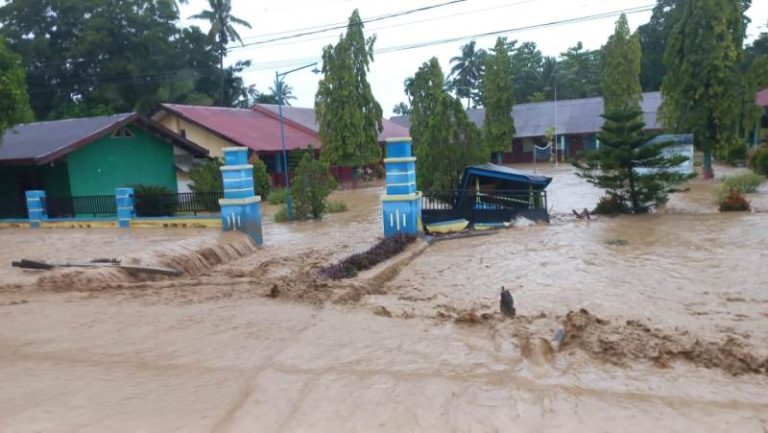 BMH – SAR Hidayatullah Bergerak Bantu Korban Longsor Kabupaten Luwu