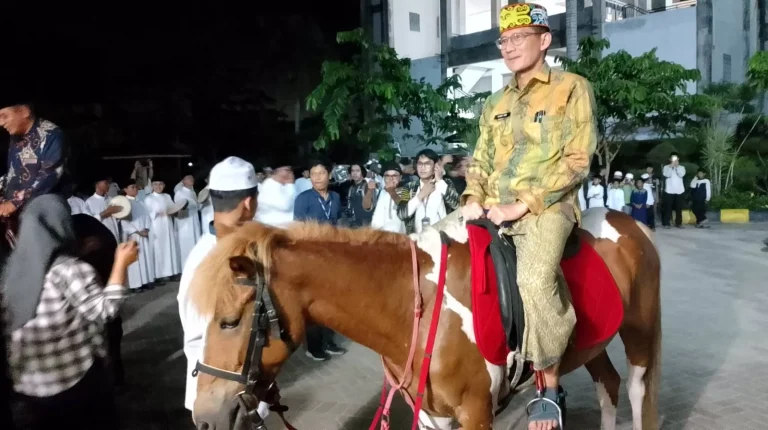 Hadir di Ponpes Hidayatullah, Menparekraf Sandiaga Ajak Santri Berperan dalam Ekonomi Digital