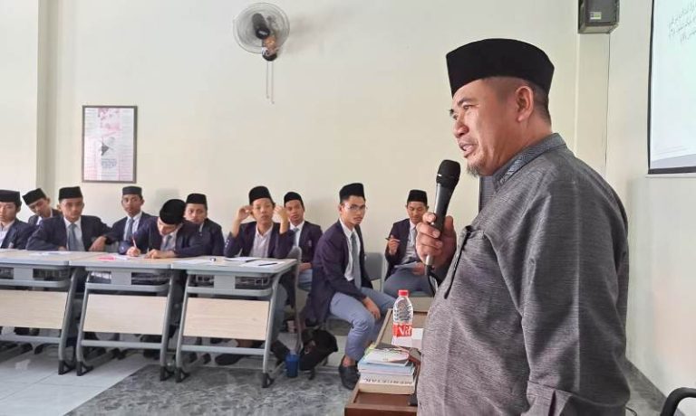 Tinjau DMU di Malang, Saleh Usman Dorong Santri Miliki Mental Juang Membangun Bangsa