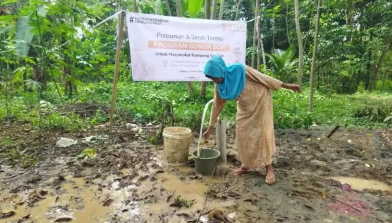 BMH Resmikan Sumur Bor Bantu Masyarakat Kampung Sawilah Lebak Banten