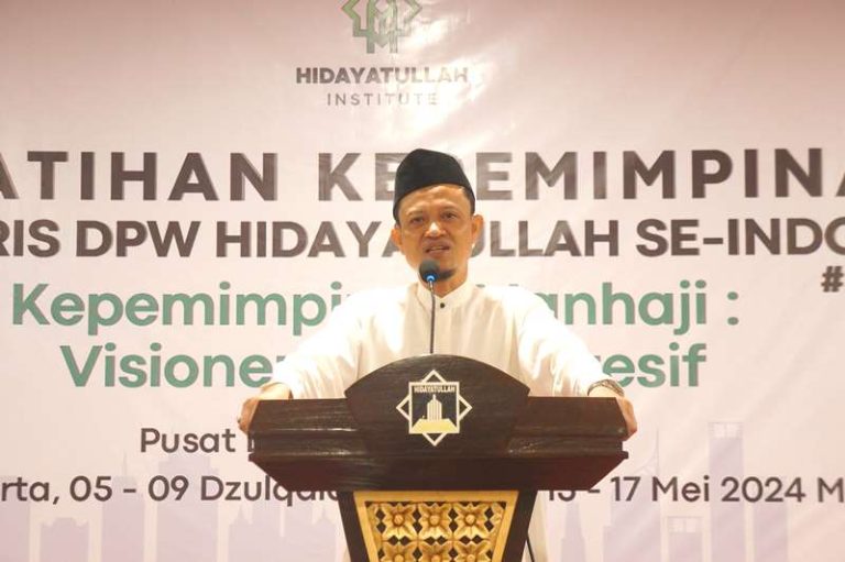 Ketua Umum Tutup Training Kepemimpinan Sekretaris Dewan Pengurus Wilayah