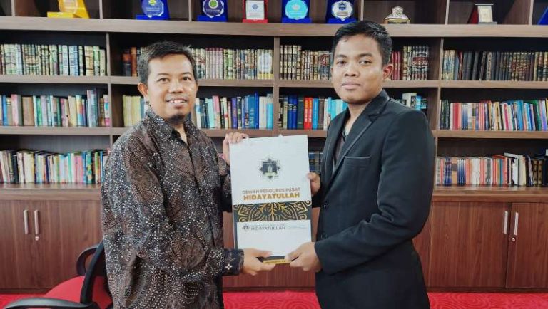 Biro Humas DPP Hidayatullah Bekali Staf Keterampilan Jurnalistik Menulis Berita Singkat
