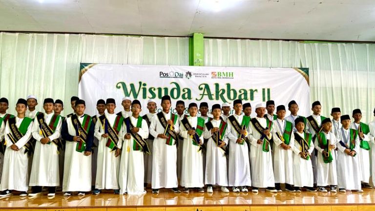 Semarak Penuh Khidmat Wisuda Akbar II Pondok dan Rumah Quran Hidayatullah Banten