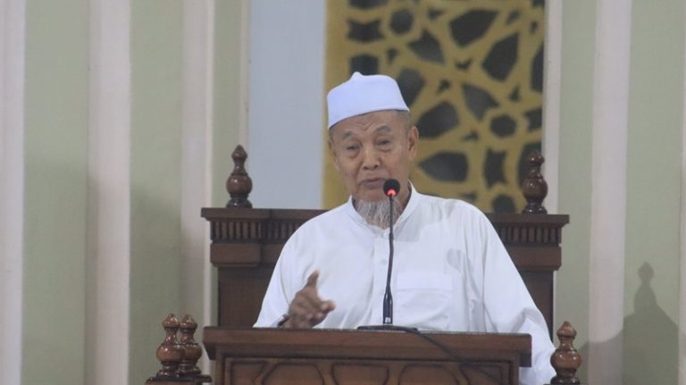 Mujahid Dakwah itu selalu Semangat Shalat Berjamaah di Masjid
