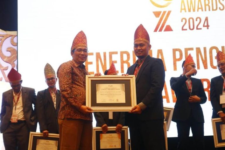 Anugerah Zakat Award untuk BMH atas Dedikasi Pendidikan Dai Tangguh Pelosok Negeri