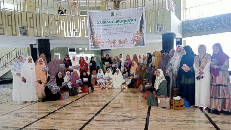 Sinergi Mushida dan BKMT Gelar Daurah Guru Qur’an di Masjid Terapung BJ Habibie