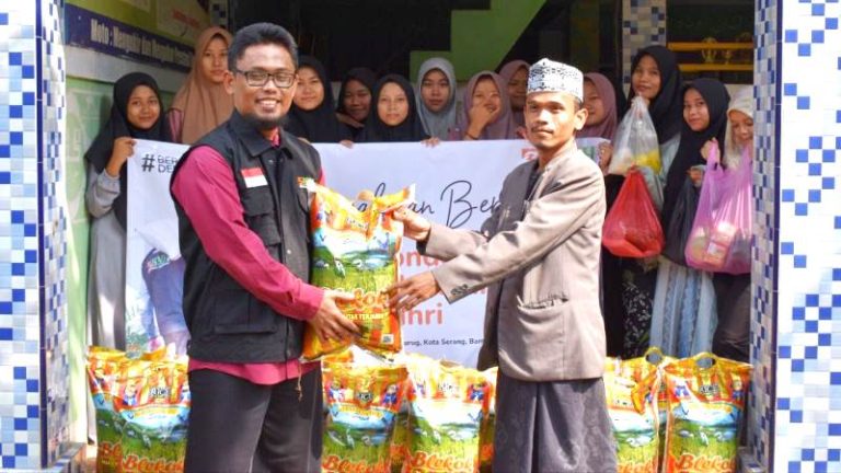 Manifestasi Kepedulian Pancaran Kebahagiaan bagi Santri Ponpes Al Mahrus