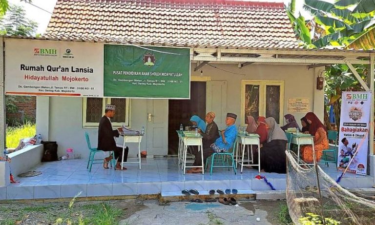 Rumah Qur’an Lansia Gembongan Gedeg Wujudkan Asa di Usia Senja