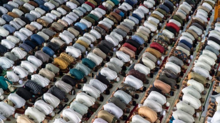 Mengapa Kita Harus Memperjuangkan Kesempurnaan Shalat?