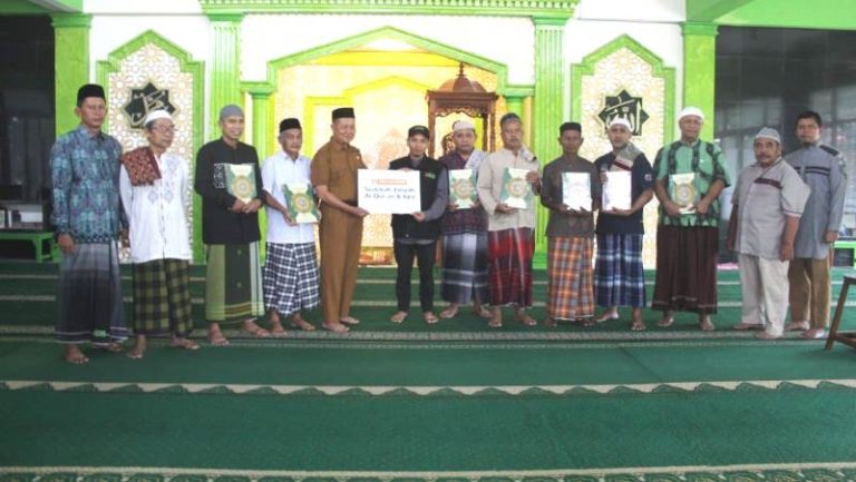 Program Wakaf Sejuta Al-Qur’an Menyulut Semangat Spiritual di Pelosok Bontang
