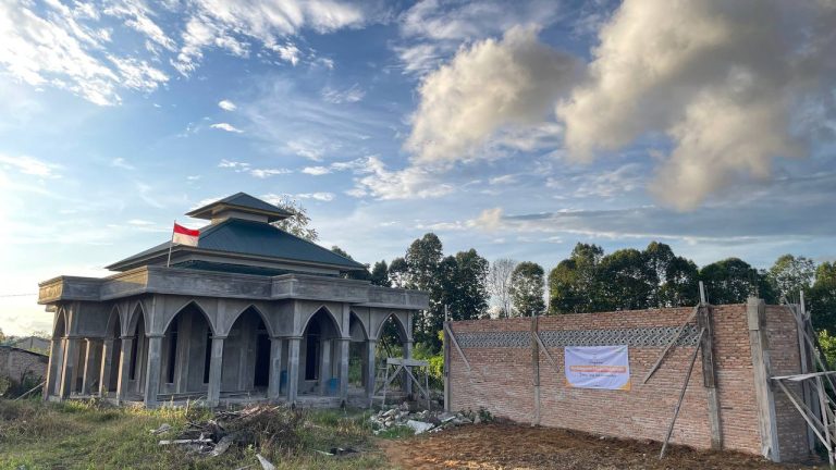 Dari Gemuruh Kota ke Keheningan Desa, Masjid Baru Cikal Bakal Ponpes di Sitinjo