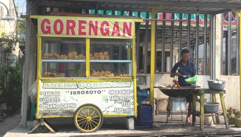 Tangis Haru Pecah saat Pak Tony Penyandang Disabilitas Terima Gerobak Berkah