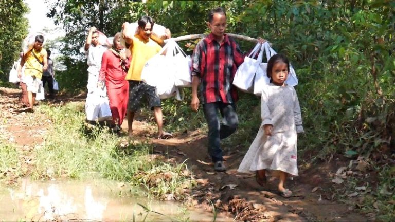 Mualaf Baduy di Ciater Tersenyum Lega Sambut Ekspedisi Simpul Sinergi Kebaikan