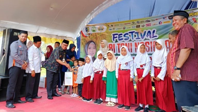 Bersama Bupati dan Wakil Bupati Demak Berbagi Kebahagiaan di Festival Hari Tani Nasional
