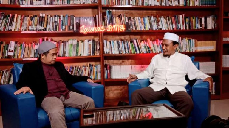 Jalan Dakwah Giro Amrullah dari Transmigran hingga Tanah Suci