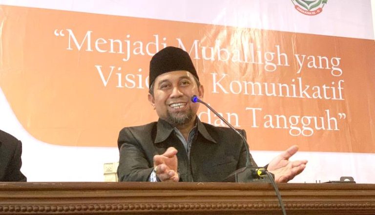 Direktur KMH Uraikan Salah Satu Nikmat Terbesar di Hadapan Peserta Kursus Muballigh Angkatan IV