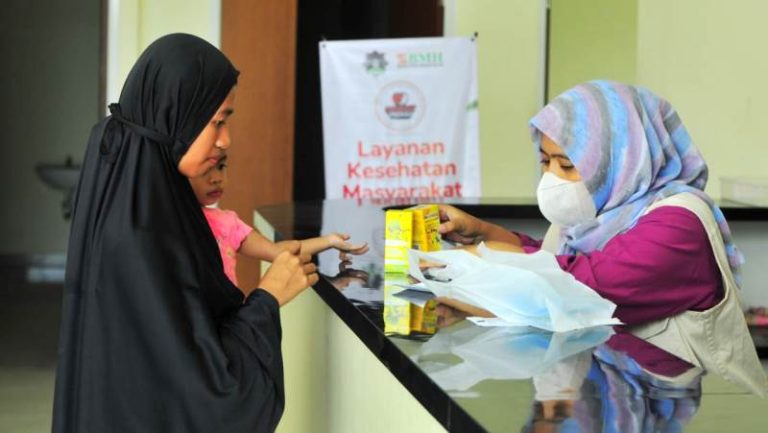 Kolaborasi Klinik Utama Hidayatullah Hadirkan Layanan Pengobatan Gratis di Sukadami