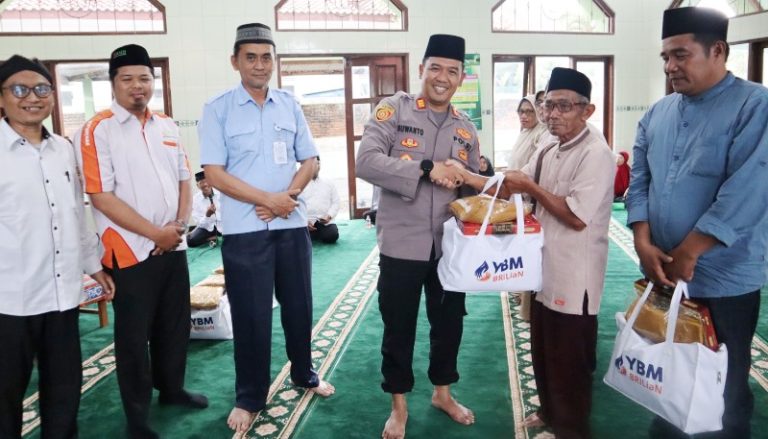 Maulud Nabi Seraya Hadirkan Senyum Bagi 31 Mualaf Lereng Gunug Merapi