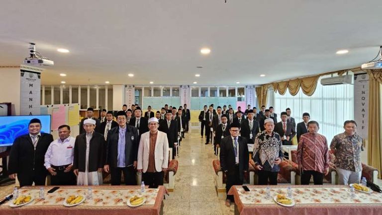 Pentingnya Integrasi Intelektual dan Spiritual dalam Kepemimpinan Pendidikan
