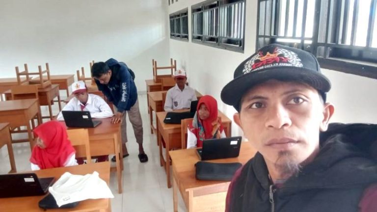 Kebahagiaan Deprin Lindo Dampingi Perjalanan Muallaf Anak Suku Ta Wana Tempuh Pendidikan